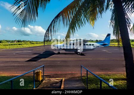 Cessna wartet auf den Start auf Big Corn Island, Nicaragua Stockfoto