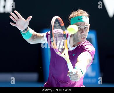 Melbourne, Australien. 25th Januar 2022. Rafael Nadal im Viertelfinale der Herren Australian Open Tennis 2022 Melbourne Park, Australia Day 9 25. Januar 2022 FOTO VON KARL WINTER Credit: Roger Parker/Alamy Live News Stockfoto