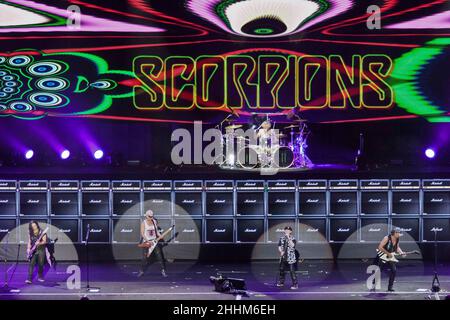 07. August 2015 - Südkorea, Incheon : die deutsche Rockband Scorpions spielen auf der Bühne während des Pentaport Rock Festivals 10th in Incheon, Südkorea. (Yescom Ent/Polaris) Stockfoto