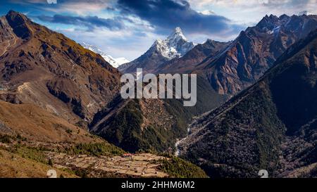 Blick auf den Mount Ama Dablam, Khumbu Region, Nepal Stockfoto