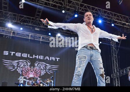 07. August 2015 - Südkorea, Incheon : die amerikanische Rockband Steel Heart spielt auf der Bühne während des Pentaport Rock Festivals 10th in Incheon, Südkorea. Stockfoto