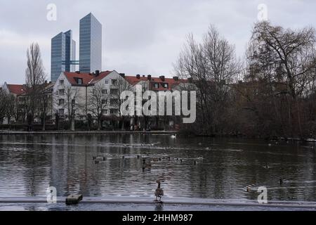 Die Highlight-Türme sind zwei Bürotürme, die 2004 in der Münchner Parkstadt Schwabing fertiggestellt wurden. Stockfoto