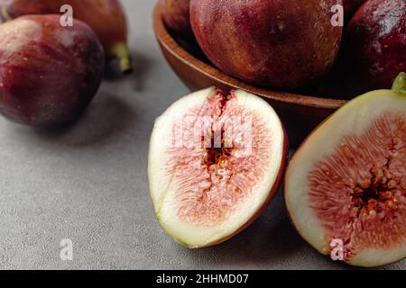 Fruchtfeigen mit süßen und zarten Blüten Stockfoto