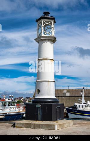 West Pier Leuchtturm (erbaut 1854) am Kai am Kirkwall Hafen in Kirkwall in Orkney, Schottland Stockfoto