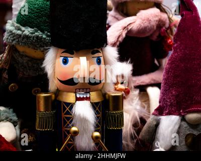Nahaufnahme Holzspielzeug Nussknacker Soldat weihnachten, weihnachten Party Spielzeug Stockfoto