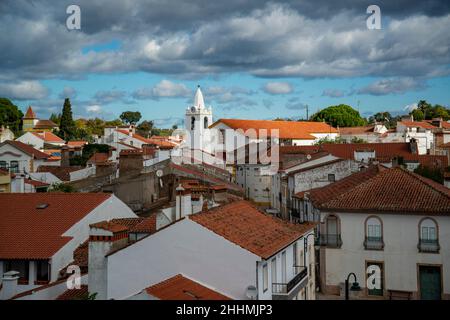 Die Altstadt von Amieira do Tejo in Alentejo in Portugal. Portugal, Amieira do Tejo, Oktober 2021 Stockfoto