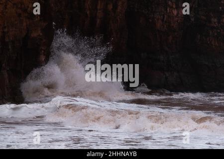 Starke Winterstürme hallo die einzige deutsche Hochseeinsel Helgoland in der Nordsee, Norddeutschland, Mitteleuropa Stockfoto