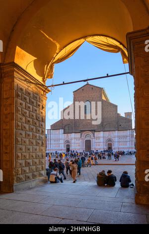 Stadtbild, Altstadt, Piazza Maggiore, Arcade, Bologna Emilia Romagna, Italien, Europa Stockfoto