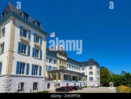 Blick auf den offiziellen Sitz der Organisation des Roten Kreuzes in Genf Stockfoto