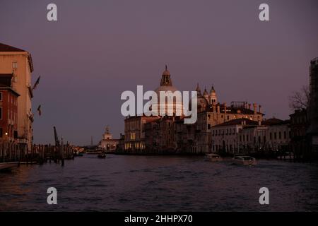 Blick auf Venedig beim Sonnenuntergang. Stockfoto