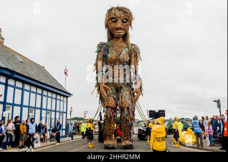 Eine zehn Meter hohe mythische Göttin des Meeres, feiert unsere Küsten und Gewässer und die Notwendigkeit, sie am Fringe by the Sea von North Berwick, August 15 2021, zu schützen. Storm wurde von der in Edinburgh ansässigen visuellen Theaterkumikfirma Vision Mechanics entwickelt und erstmals im Rahmen von Celtic Connections 2020 vorgestellt. Es wird wieder einmal aus den Ozeanen aufsteigen, um an Land zu gehen. Als Teil des Jahres der Küsten und Gewässer ist Sturm eine wahre Folklore, die in den Gewässern um Schottland lebt und an Land kommt, um die Geschichte der Ozeane in der Krise zu erzählen. Kredit: Euan Cherry Stockfoto