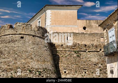 Die schöne touristische Stadt Santa Maria di Castellabate, eines der wichtigsten touristischen Destinationen des italienischen Tourismus, Salerno, Kampanien. Stockfoto