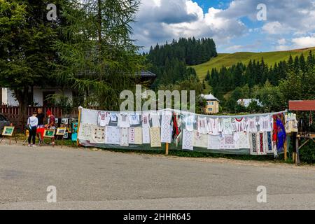 Das kleine Tourismusgeschäft von Moldovita in Rumänien Stockfoto