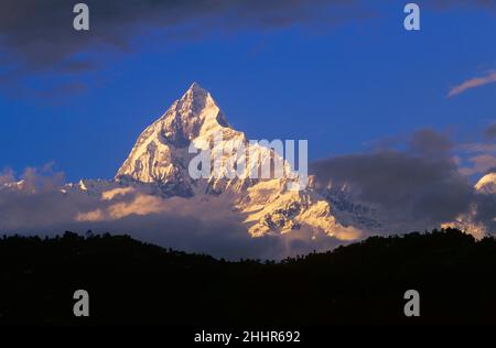 Machhapuchhre Peak bei Sunrise, Annapurna Range, Nepal Stockfoto