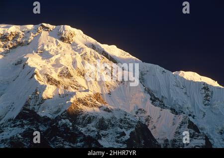 Annapurna South (Annapurna Dakshin) vom Annapurna Base Camp, Nepal Stockfoto