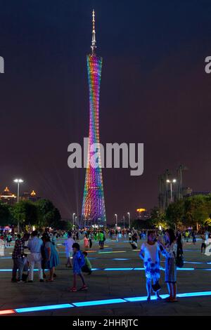 Guangzhou, China - 15 2018. August: Der Canton Tower ist ein 604 Meter (1.982 Fuß) hoher Mehrzweck-Aussichtsturm im Bezirk Haizhu der Stadt Stockfoto