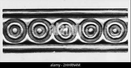 Bordüre ca. 1885 J. und J. G. Low Art Fliesen Werke. Rahmenelement. Amerikanisch. Ca. 1885. Steingut. Hergestellt in Chelsea, Massachusetts, USA Stockfoto