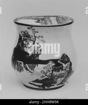 Wassertopf und Abdeckung 1830 Japan. Wassertopf und Deckel. Japan. 1830. Weißes Porzellan in farbigen Emaillen dekoriert. Edo-Zeitraum (1615–1868). Keramik Stockfoto