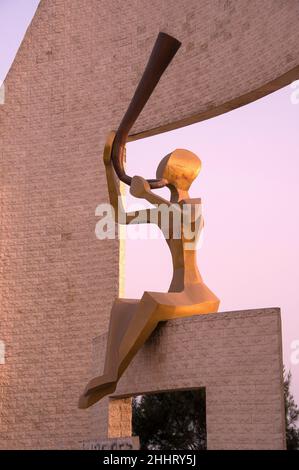 Detail des Millenniums-Denkmals an der Küste der Westkornische in Dakar, Senegal Stockfoto