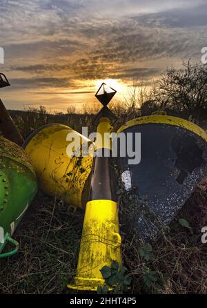 Balises au Rebus dans le Port de Saint Valery Stockfoto