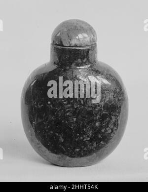 Schnupftabakflasche mit Stopfen China. Schnupftabakflasche mit Stopfen. China. Jade. Qing-Dynastie (1644–1911). Schnupfflaschen Stockfoto