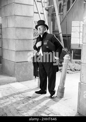 Dreharbeiten zu Pygmalion, Regie: Anthony Asquith und Leslie Howard, in den Pinewood Studios, London, England, 20th. März 1938. Willy Clifton, 65, Musiker Stockfoto