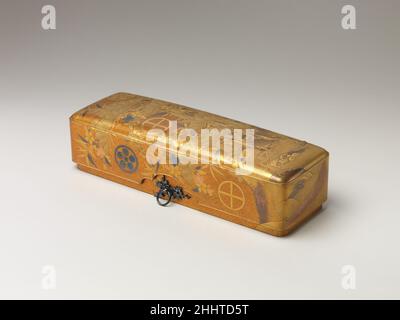 Schachtel mit Design aus Kiefer, Bambus und Kirschblüte 19th. Jahrhundert Japan. Schachtel mit Design aus Kiefer, Bambus und Kirschblüte 57892 Stockfoto