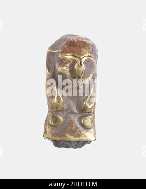 Griff einer 'Öffnung des Mundes' Peseshkef Amulett ca. 1981–1640 v. Chr. Mittleres Königreich. Griff eines 'Öffnung des Mundes' Peseshkef Amulett. Ca. 1981–1640 V. CHR. Gold; Kupfer. Reich Der Mitte. Aus Ägypten, Memphit-Region, Lisht North, Grab 954, Begräbnis 954L, MMA Grabungen, 1921–22. Dynastie 12–13 Stockfoto