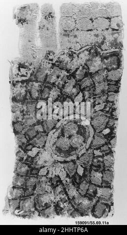 Textile Fragment 8th–9th Jahrhundert. Textilfragment. 8th–9th Jahrhundert. Wolle; bestickt. Ägypten zugeschrieben. Bestickt Mit Textilien Stockfoto