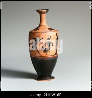 Terrakotta-Lekithos (Ölflasche) ca. 500 v. Chr. Grieche, Attische Herakles im Kampf gegen Kyknos; auf der Schulter Herakles und der Löwe. Terrakotta-Lekithos (Ölflasche). Griechisch, Dachboden. Ca. 500 V. CHR. Terrakotta; schwarze Figur. Archaisch. Vasen Stockfoto