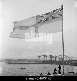 HMS Ark Royal wird am 3rd. Mai 1950 auf der Cammell Laird Werft in Birkenhead, Merseyside, gestartet. Stockfoto