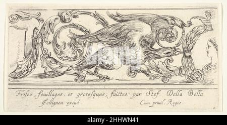 Tafel 1: Ein Adler, der nach rechts geht, eine Büste einer Frau nach rechts im Profil nach links gedreht, aus 'Friesen, Laub und Grotesken' (Frises, Feuillagen et Grotesques) ca. 1638–43 nach Stefano della Bella Italienisch. Tafel 1: Ein Adler, der nach rechts geht, eine Büste einer Frau nach rechts im Profil nach links gedreht, aus 'Friesen, Laub und Grotesken' (Frises, Feuillages et Grotesques) 397809 Stockfoto