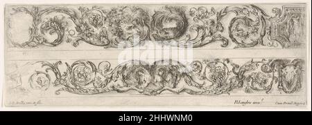 Zwei Frieze-Motive mit Acanthus-Schriftrollen kombiniert mit einem Löwen und Adler oben und zwei Rams unten, Platte 5 aus: 'Dekorative Friesen und Laub' (Ornamenti di fregi e fogliami) ca. 1645–50 Stefano della Bella Italienisch. Zwei Frieze-Motive mit Acanthus-Schriftrollen kombiniert mit einem Löwen und einem Adler oben und zwei Rams unten, Platte 5 aus: 'Dekorative Friesen und Laub' (Ornamenti di fregi e fogliami) 397801 Stockfoto