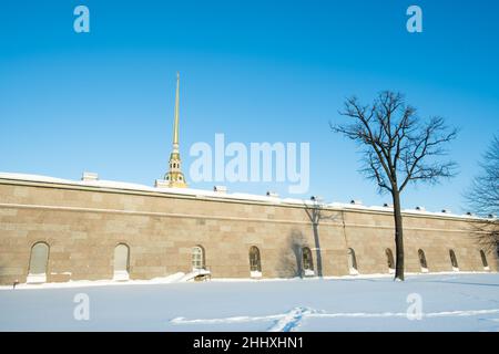 Blick auf die Peter und Paul Festung im Winter. St. Petersburg, Russland. Stockfoto