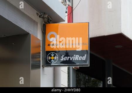 VALENCIA, SPANIEN - 24. JANUAR 2022: Arquia ist ein spanisches Finanzdienstleistungsunternehmen Stockfoto