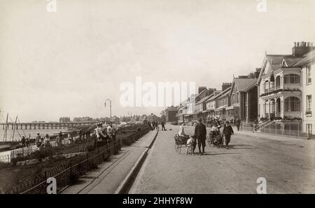 Vintage-Fotografie, Ende 19th, Anfang 20th Jahrhundert, Ansicht der Felixtowe Promenade, Felixstowe Stockfoto