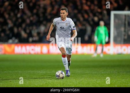 Luton, Großbritannien. 25th Januar 2022. Kal Naismith (4) aus Luton Town während des Sky Bet Championship-Spiels zwischen Luton Town und Bristol City in der Kenilworth Road, Luton, England, am 25. Januar 2022. Foto von David Horn. Quelle: Prime Media Images/Alamy Live News Stockfoto