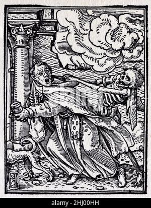 c16th Holzschnitt eines Mönchs, der versucht, dem Tod aus der Serie Dance of Death zu entkommen, oder Danse Macabre (1523-1526), von Hans Holbein dem Jüngeren. Vintage Holzschnitt, Gravur oder Illustration c 16f. Stockfoto