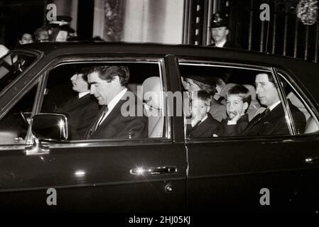 Prinz Charles, Prinz Harry, Prinz William und Prinzessin Diana in London Januar 1989 Stockfoto