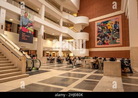 London, Januar 22nd 2022: Die Lobby der British Library Stockfoto