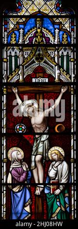 Buntglasfenster von William Wailes c 1860, Thrandeston Church, Suffolk, England, UK - Crucifixion Stockfoto