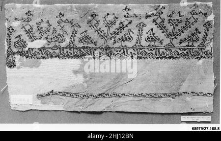 Textile Fragment 13th–14th Jahrhundert. Textilfragment. 13th–14th Jahrhundert. Leinen. Dem Land Ägypten zugeschrieben, Fustat. Bestickt Mit Textilien Stockfoto