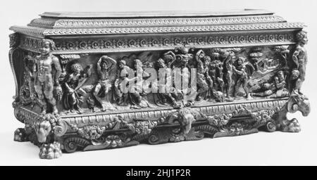 Cassone zweite Hälfte 16th Jahrhundert Italienisch, möglicherweise Venedig geschnitzt mit Szene des Wettbewerbs zwischen Apollo und Marsyas.. Cassone 199666 Stockfoto