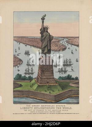 Die große Bartholdi-Statue – die Freiheit erleuchtet die Welt 1885 Currier & Ives American die Freiheitsstatue wird von einem erhöhten Standpunkt aus gesehen, um einen blick hinter Manhattan und Teile der Küste von Brooklyn und New Jersey zu bieten. Der Hafen von New York ist voll von Schiffen.die New Yorker Firma Currier & Ives ist aus einer Druckerei entstanden, die 1813 von Nathaniel Currier (1888–1835) gegründet wurde. Die Expansion führte 1857 zu einer Partnerschaft mit dem Schwager James Merritt Ives (1824–1895). Das Unternehmen arbeitete bis 1907 und lithographierte über 4.000 Themen für den Vertrieb in Amerika und E Stockfoto