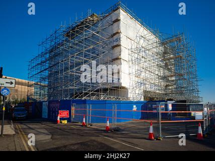 Der Hochgeschwindigkeits-Zugbahnhof in der Curzon Street in Birmingham ist während der Renovierung vollständig mit Gerüsten bedeckt Stockfoto