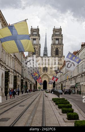 Rue Jeanne DARC, Cathedral Sainte-Croix Dorleans, Orleans, Centre, Frankreich Stockfoto