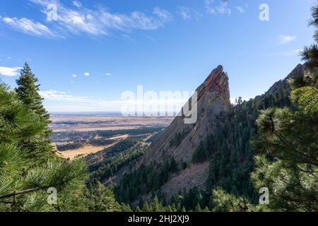 Boulder, Colorado Blick auf First flatiron beim Wandern Stockfoto