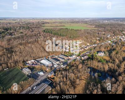 Luftaufnahme des Dorfes Genappe von Wallonisch-Brabant von Belgien. Europa Stockfoto