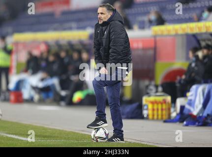 Duisburg, Deutschland. 26th Jan, 2022. firo: 01/26/2022 Fuvuball: Fußball: 3rd Bundesliga, Saison 2021/2022 MSV Duisburg - 1.FC Magdeburg MSV Trainer Hagen Schmidt Credit: dpa/Alamy Live News Stockfoto