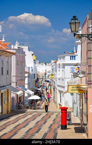 Rua Infante de Sagres, Lagos, Algarve, Portugal Stockfoto